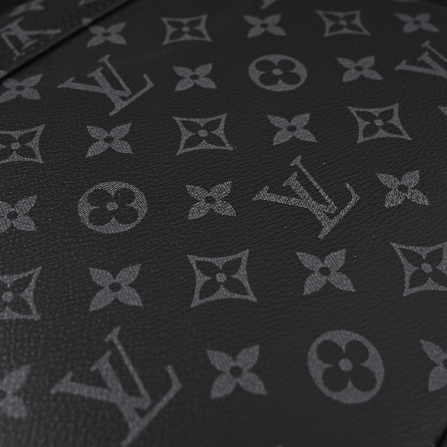 Louis Vuitton Messenger Bag – Monogram Eclipse Canvas